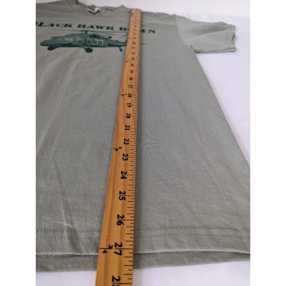Black Hawk Down The Legend Continues Graphic T-Shirt Size M Green Military‎